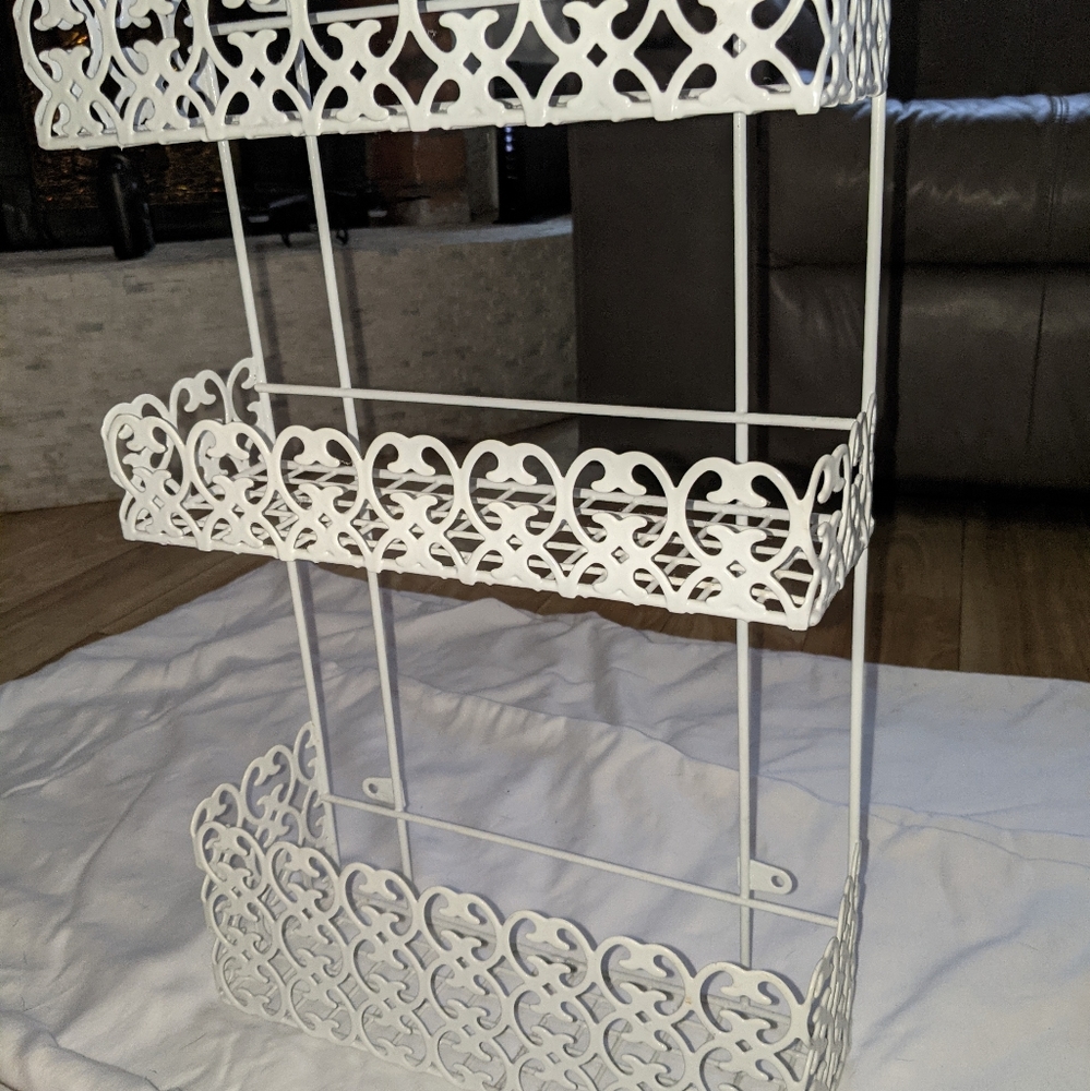 White Home decor